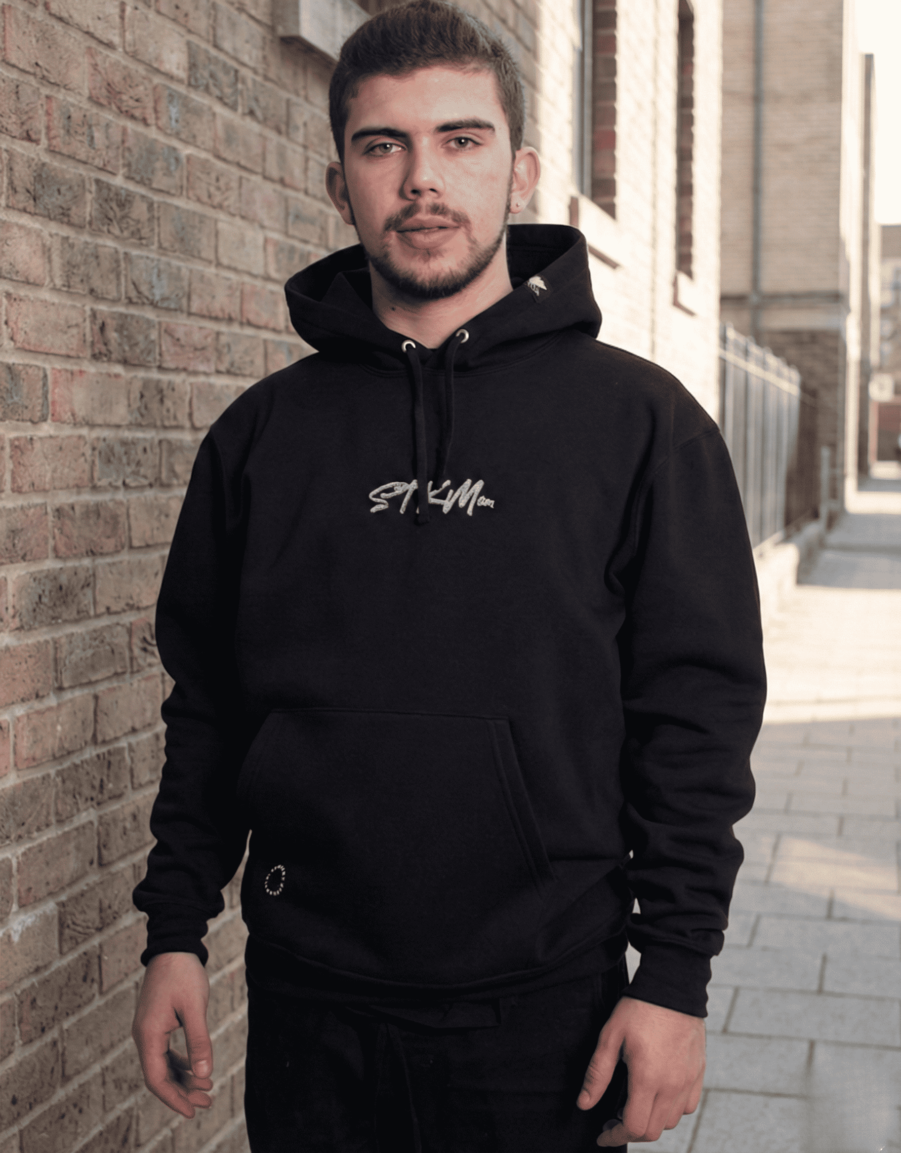 STKM CO classic script - Sudadera con gorro (bordado)