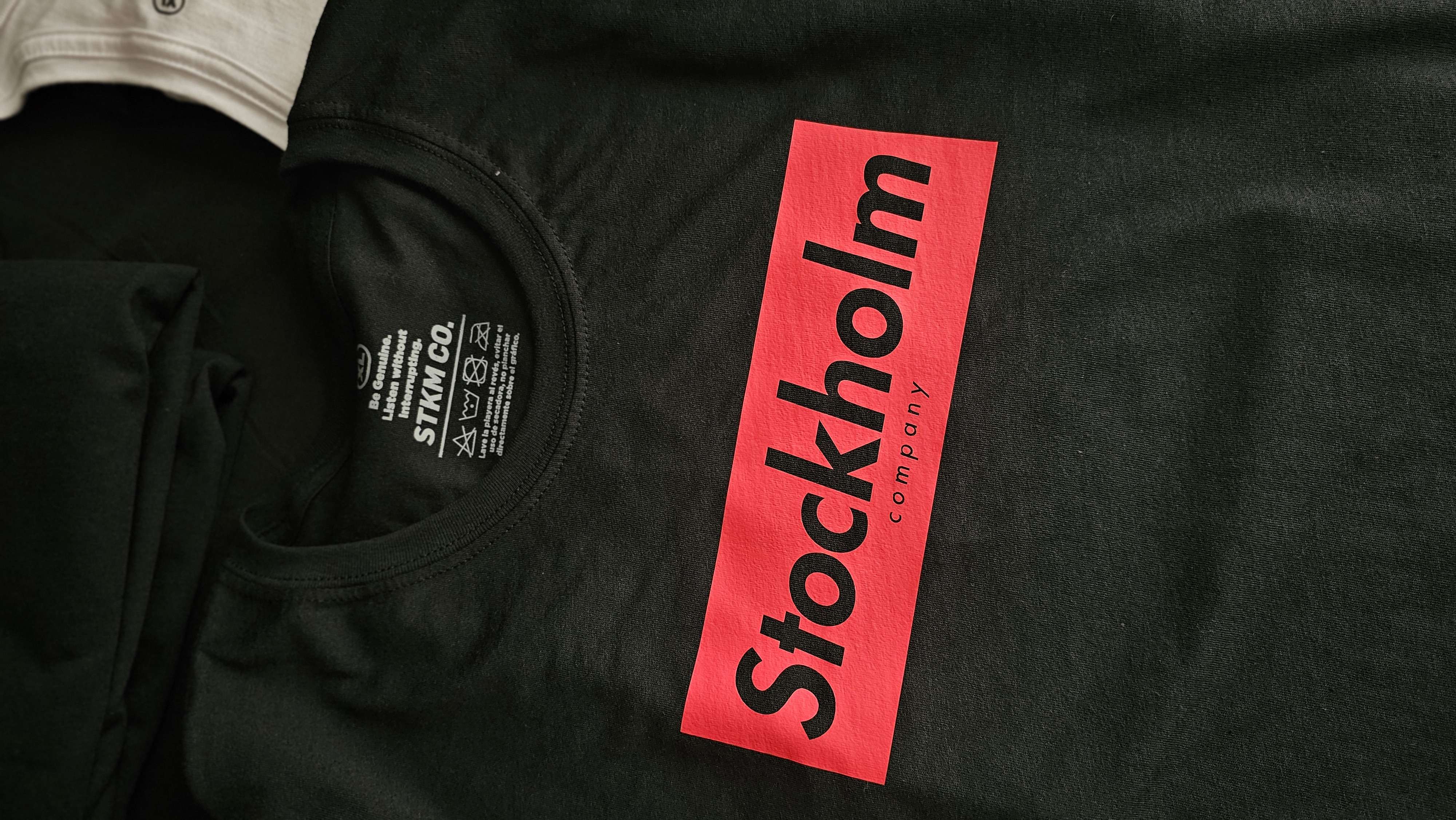 Red block stockholm - Stockholm Co. - Playera - ["playera"]