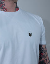 Essentials Logo wings Bordadas