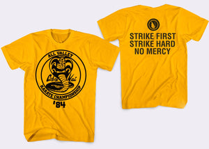 Cobra kai  Strike first Tribute | Playera | cultura pop, hombre, playera, unisex | Stockholm Company