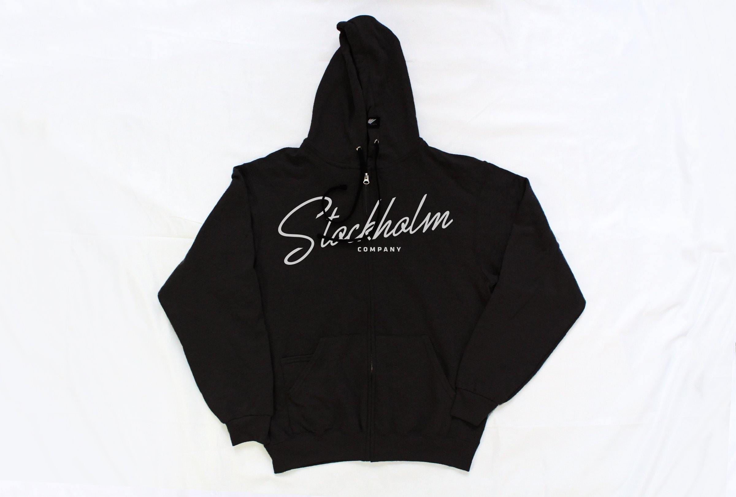Stockholm cursiva firence - sudadera con gorro Negra - Stockholm Co. - Sudadera - Lo nuevo, stkm originals, sudadera, unisex
